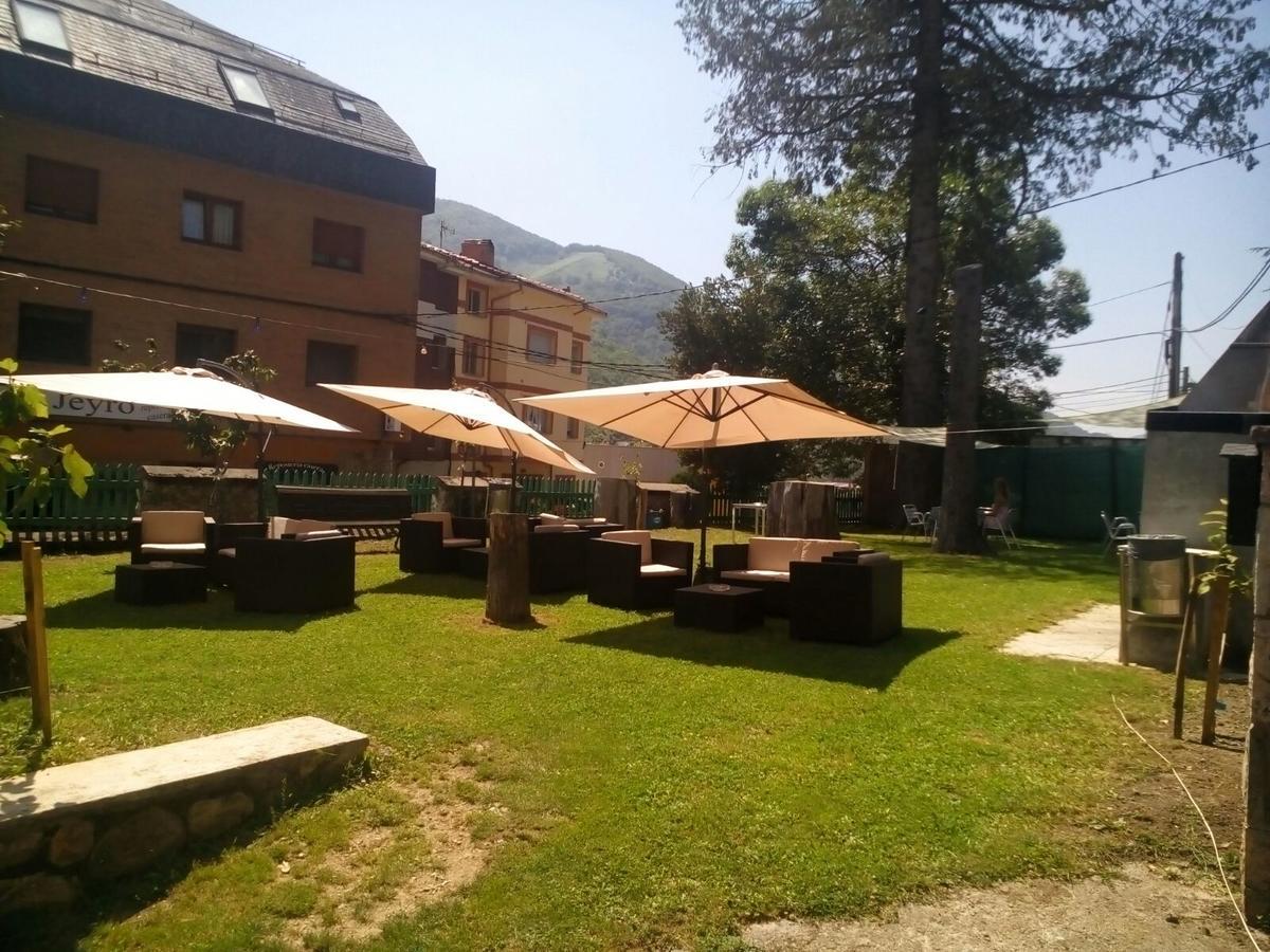 Hotel Restaurante Parador De Felechosa Exterior photo